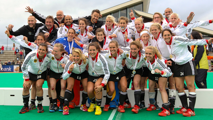 曼联官宣签一门将！阿莫林否认不信任青训，但拒绝保证新帝星能出场